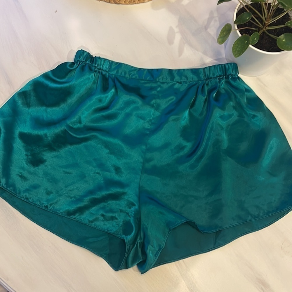 Vintage Victoria secret 100% polyester shorts size large